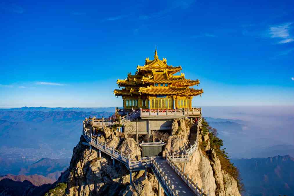 老君山旅游风景区在哪_老君山门票多少钱_住宿价格