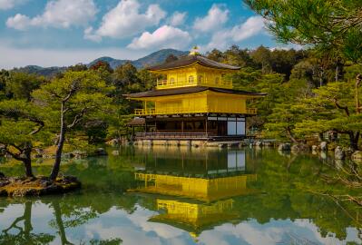 首次申请日本签证只能办理旅游类型的吗？