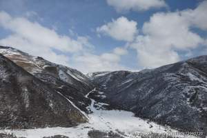 拉卜楞寺、桑科草原、则岔石林、郎木寺、花湖、唐克全景4日游