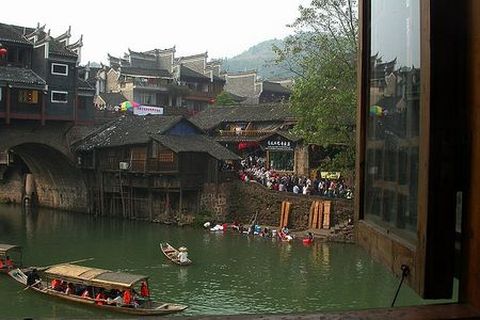 <张家界-天门山-凤凰4日游>赏天门仙山、感凤凰美景（当地游）